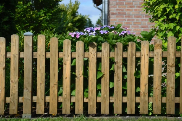 How Long Does A Wood Fence Last in Collinsville, IL