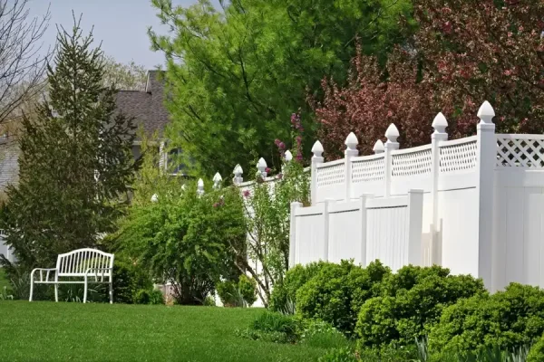 Outstanding Vinyl Fence Installation in Collinsville, IL Outstanding Vinyl Fence Installation in Collinsville, IL